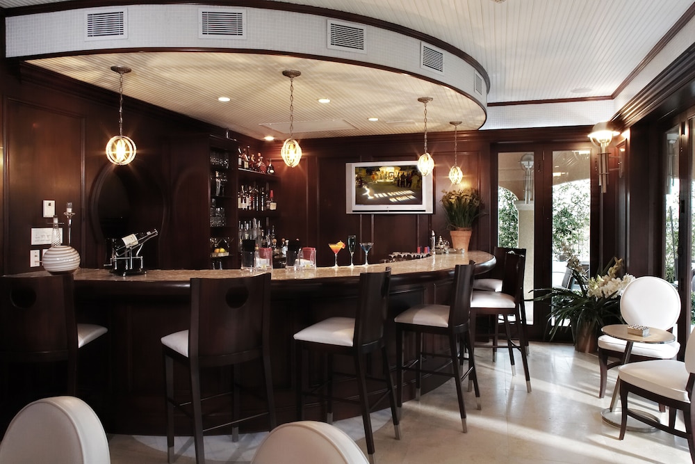 Somerset On Grace Bay 55/76