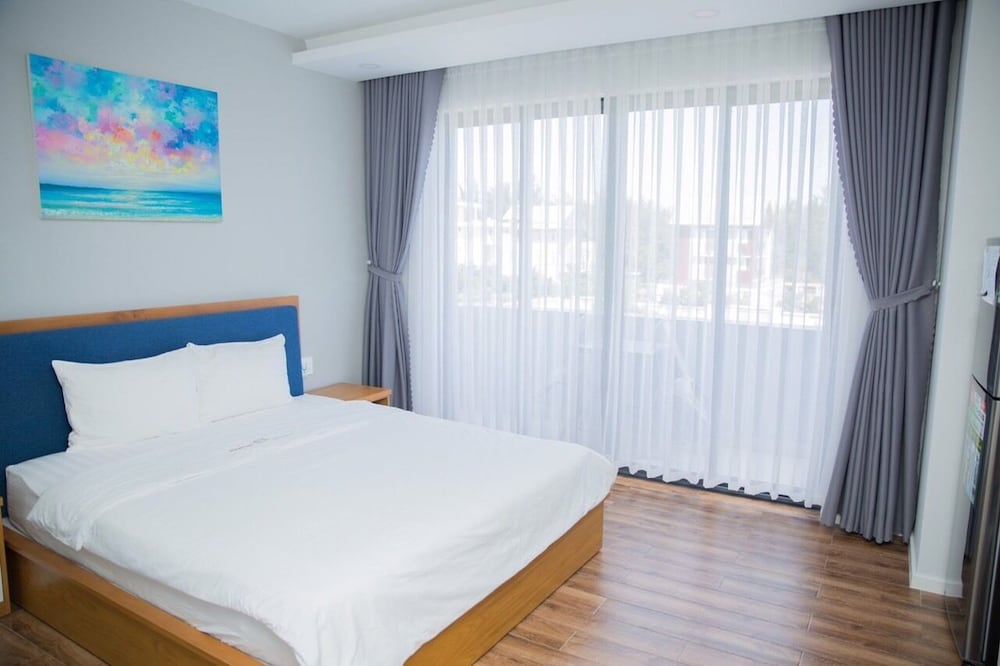 STANDARD, KING BED