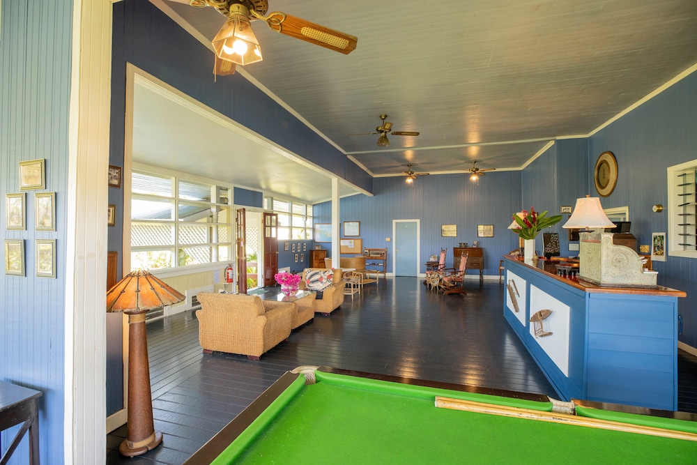 The Samoan Outrigger Hotel 41/50