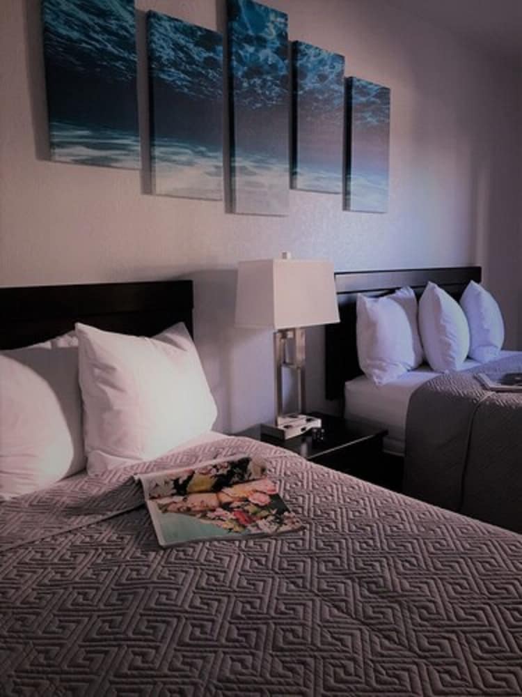 Up Midtown (ex. Wishes Hotel Biscayne) 32/55