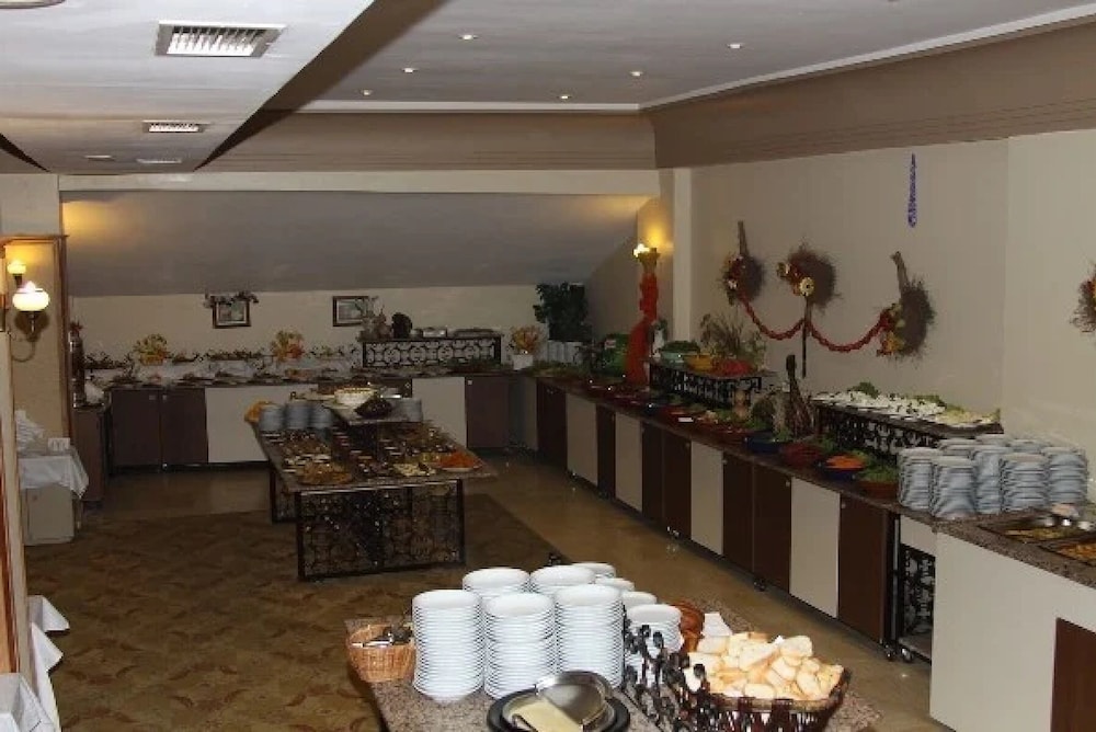 Diapolis Hotel 32/50
