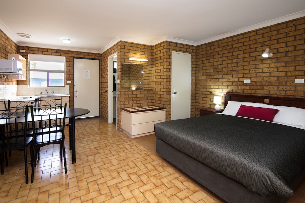 Cervantes Pinnacles Motel 16/42