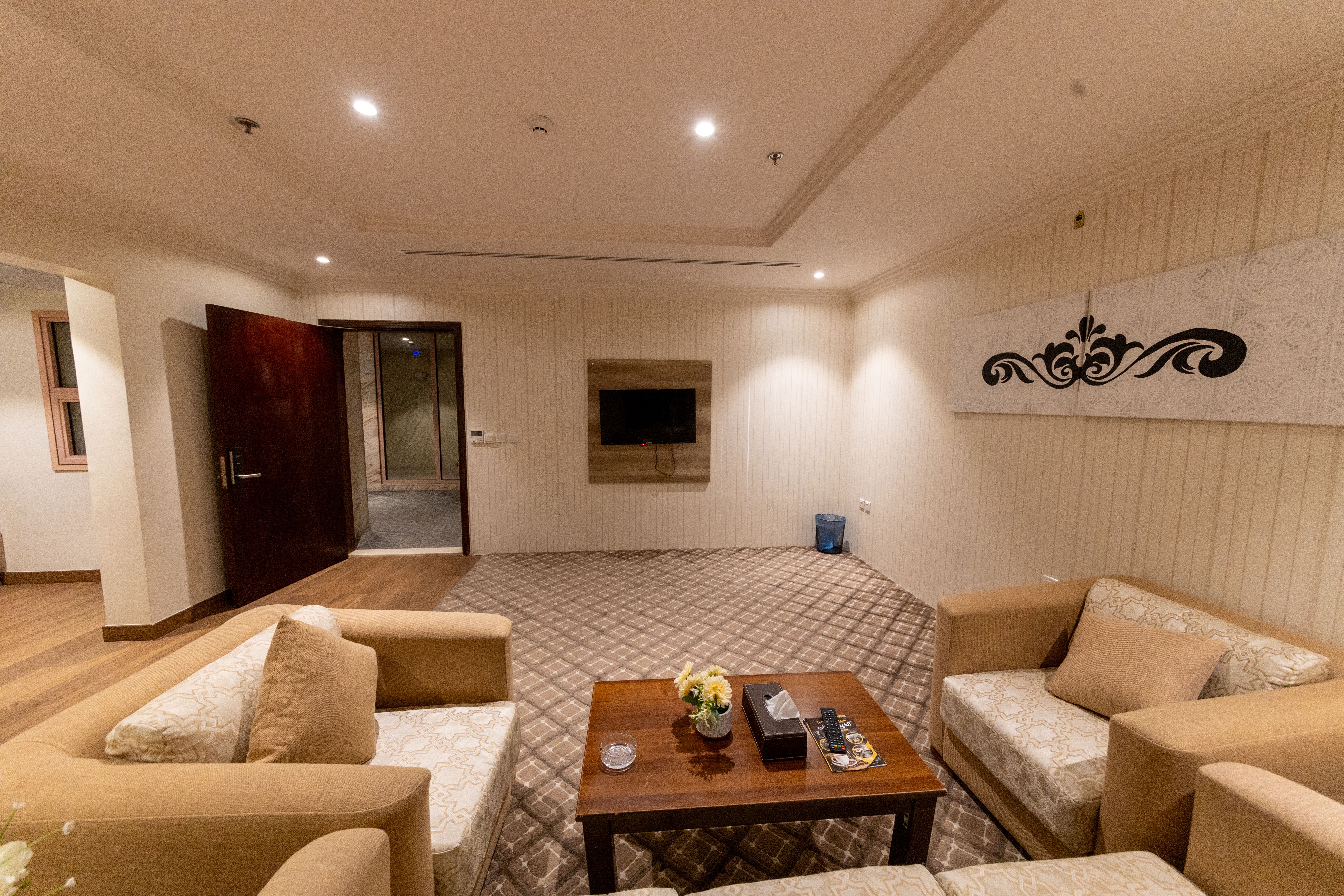برج الحياة للوحدات الفندقيه العليا(Burj Al Hayat Hotel Suites-Al Olaya) 25/46