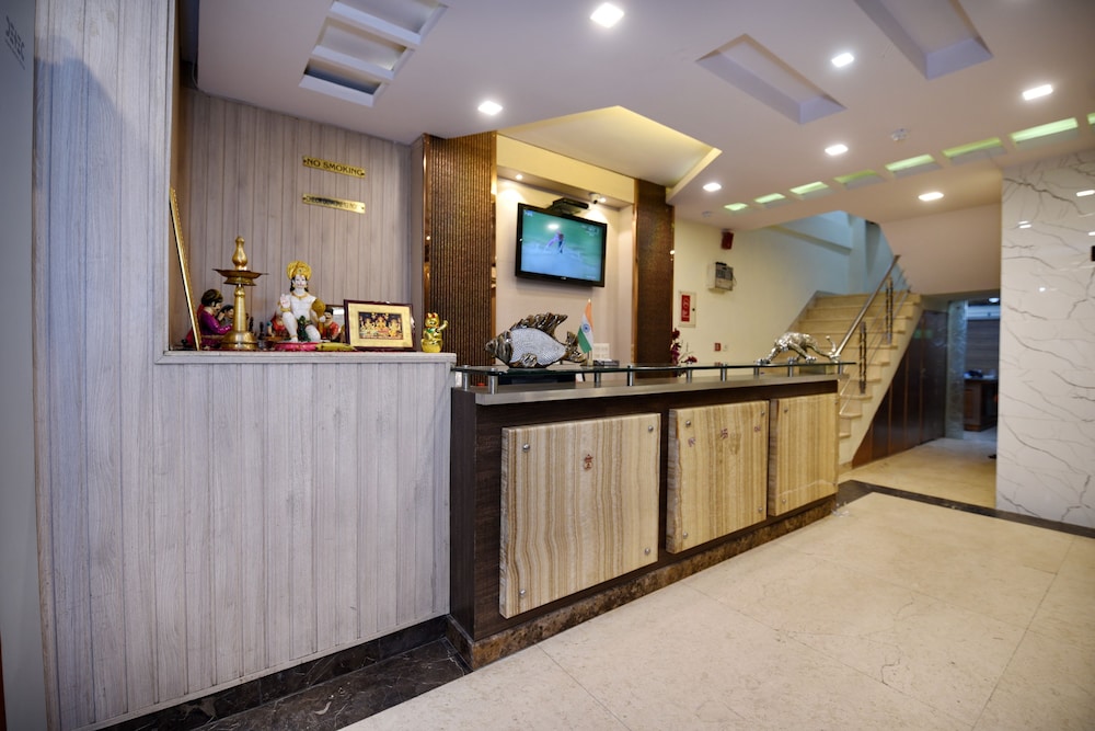 Hotel Silver Stone 12/56