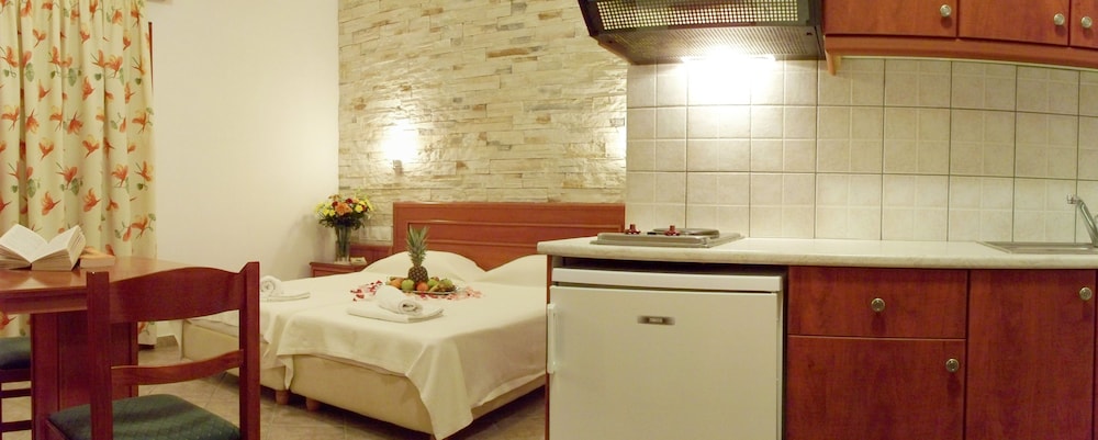 Plaka Hotel I 19/62