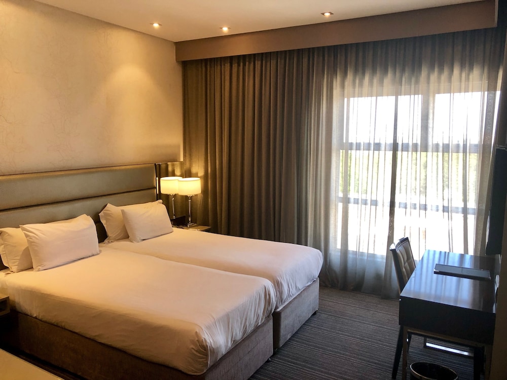 Standard, Twin Beds, Side Wing, Low Floor