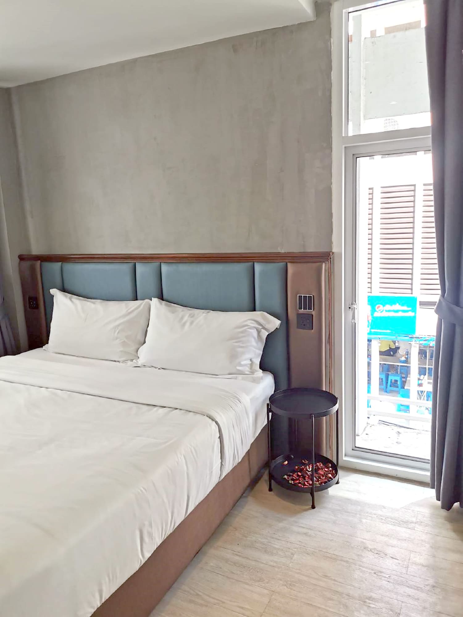 STANDARD, DOUBLE BED, PRIVATE BATHROOM, BALCONY