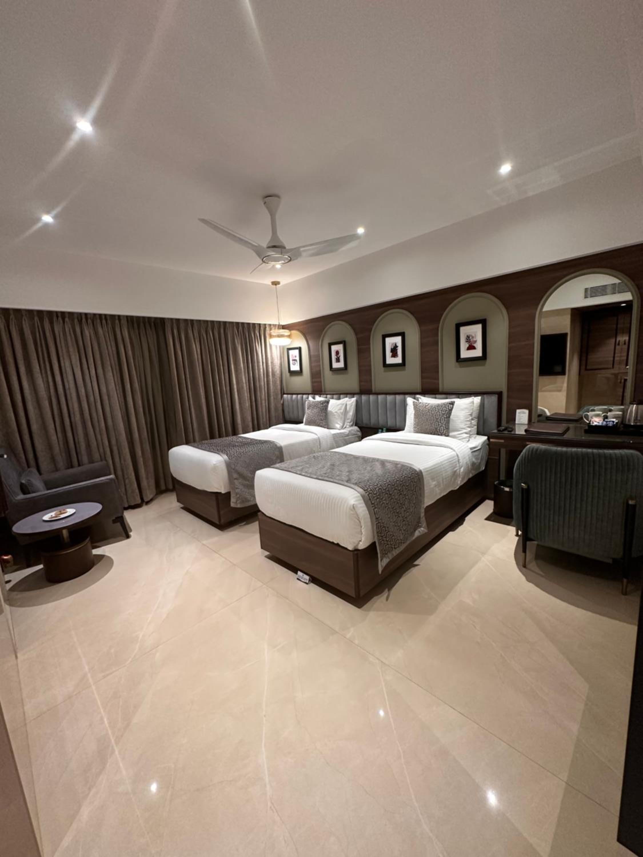 Elegant, Twin Beds