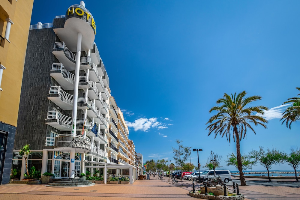 Villa de Laredo Hotel in FUENGIROLA