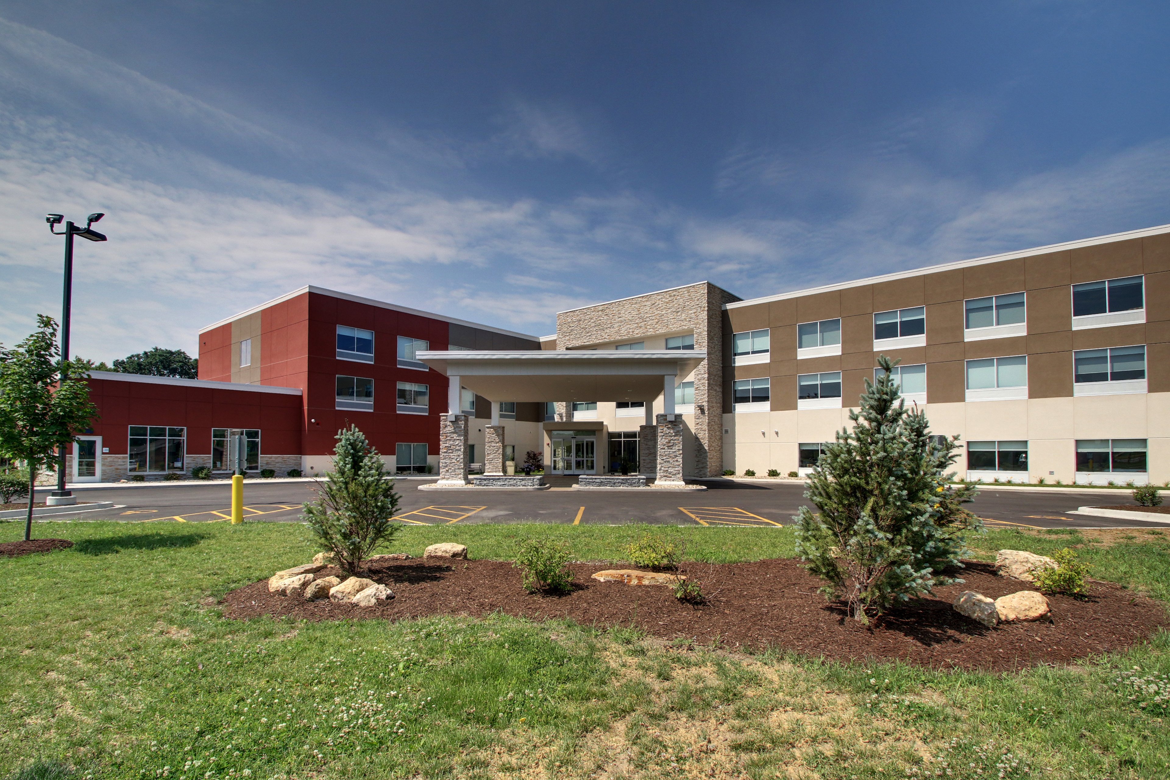 Holiday Inn Express & Suites GALESBURG 61/61