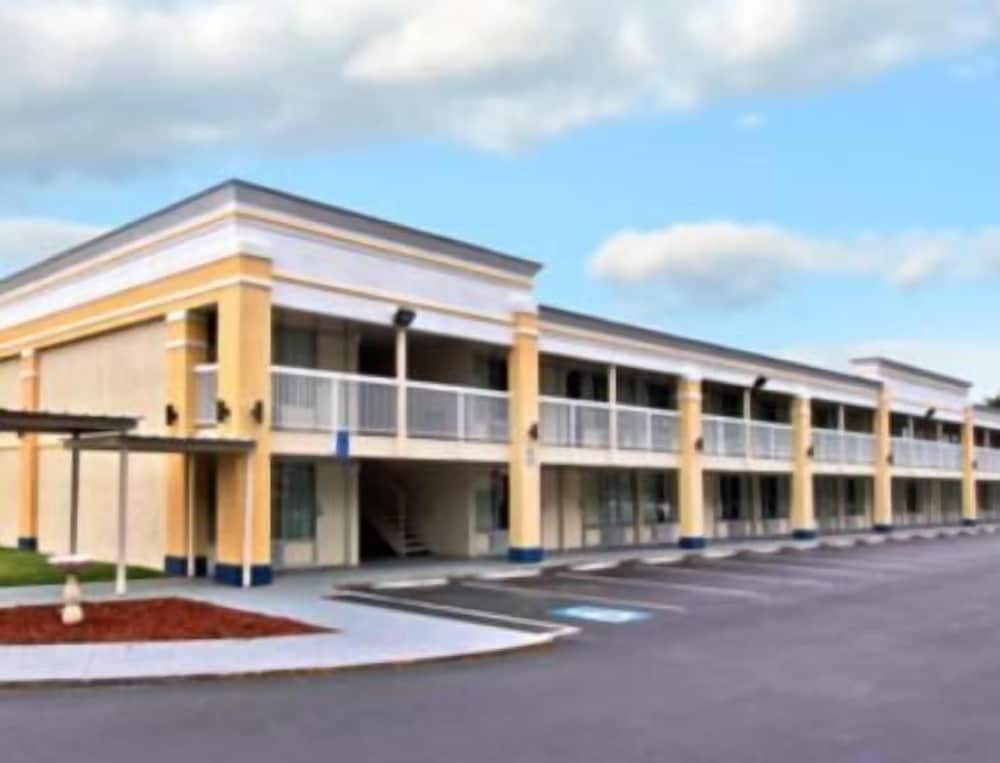 Travelodge Fredericksburg 6/24