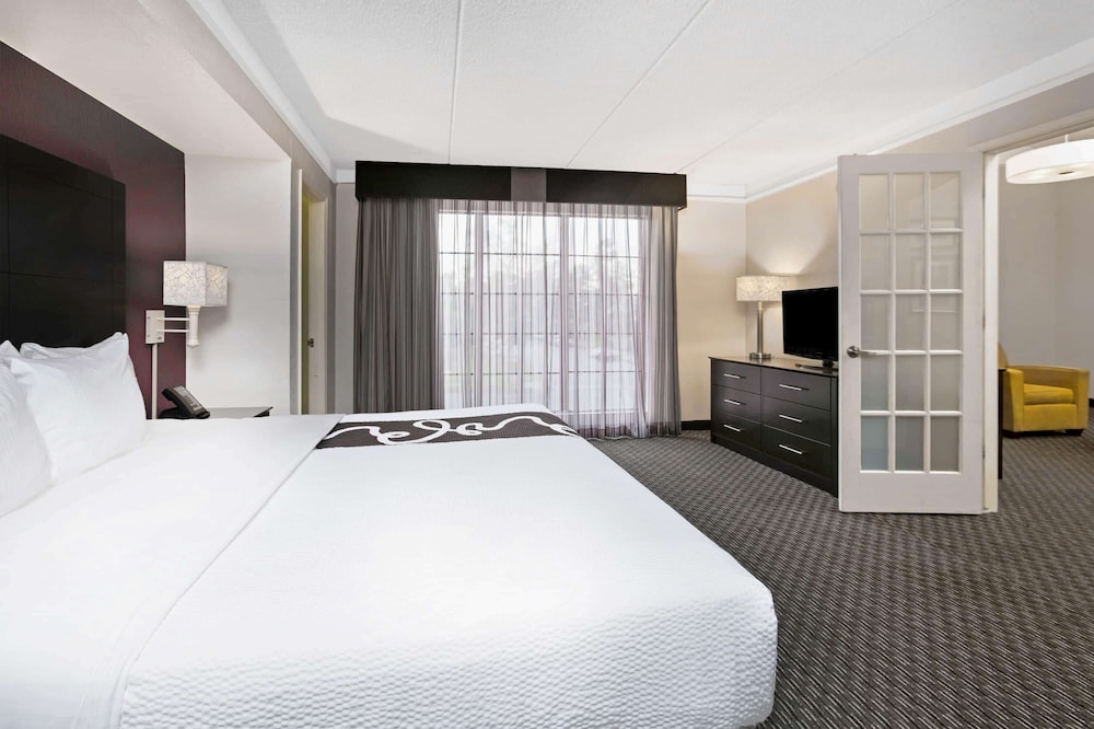 1 Bedroom, Deluxe, Suite, King Bed