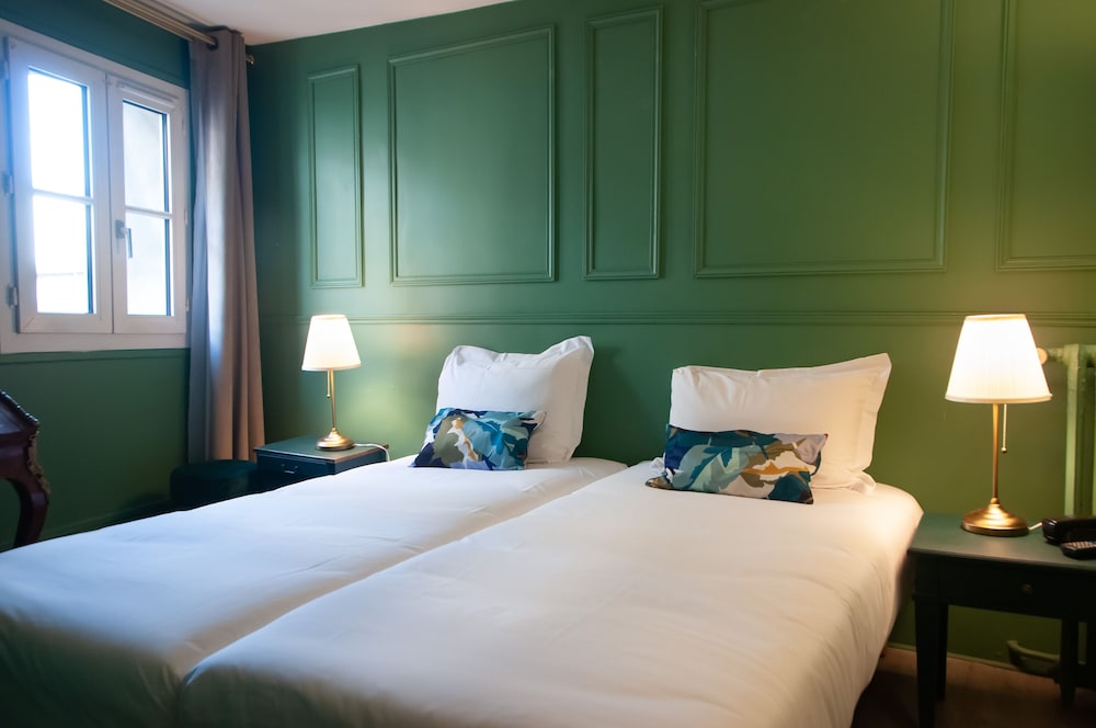 SUPERIOR, TWIN BEDS