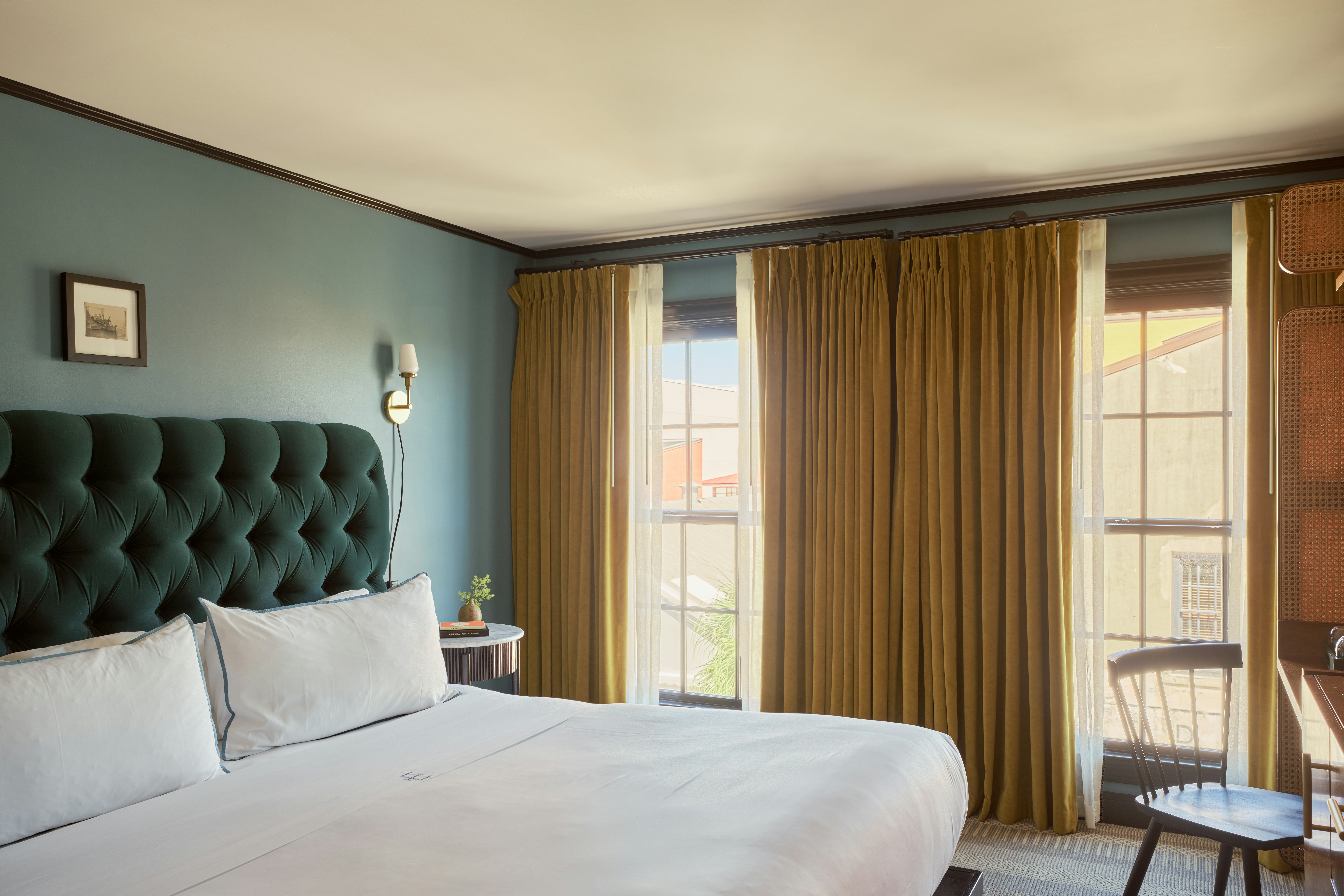 Emeline Hotel 12/50
