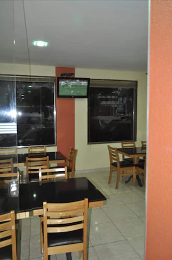 Diplomata Hotel 23/27