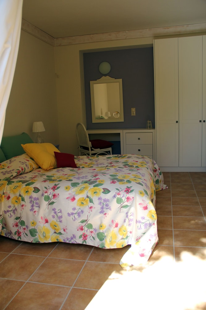 Eliathos Residence Houses 24/78