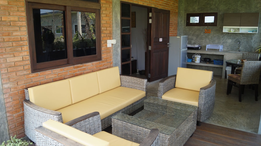 Baan Chai Thung 68/81