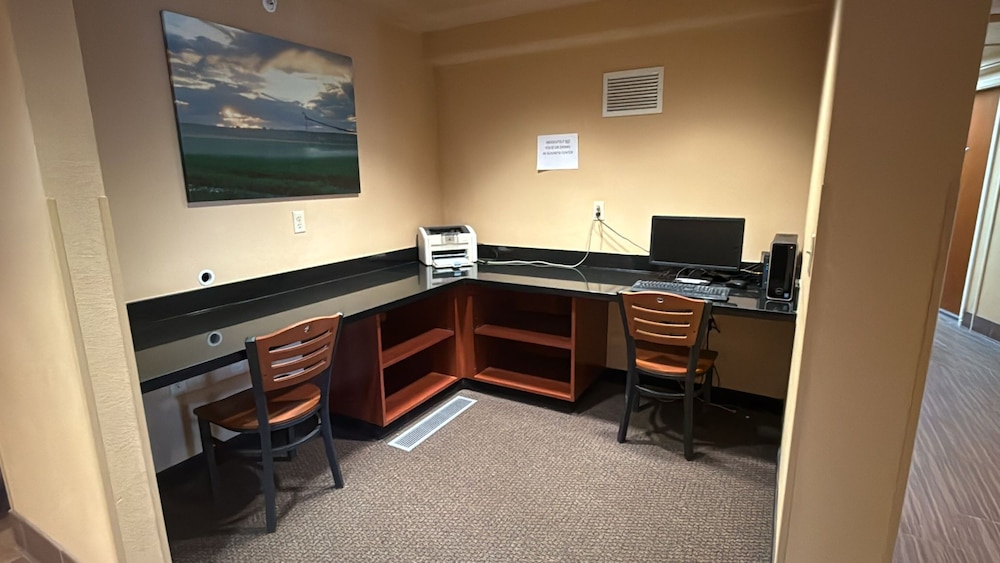 Richland Inn Suites 33/37