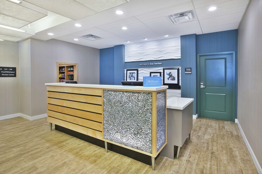Hampton Inn Bar Harbor 8/68