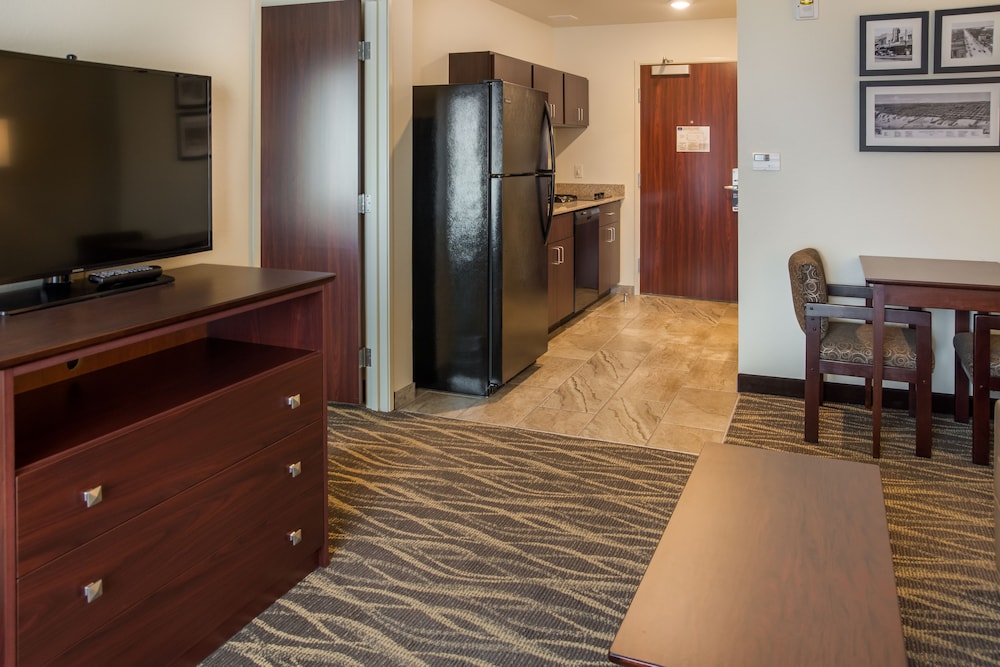 Cobblestone Inn & Suites - Ashland 3/50