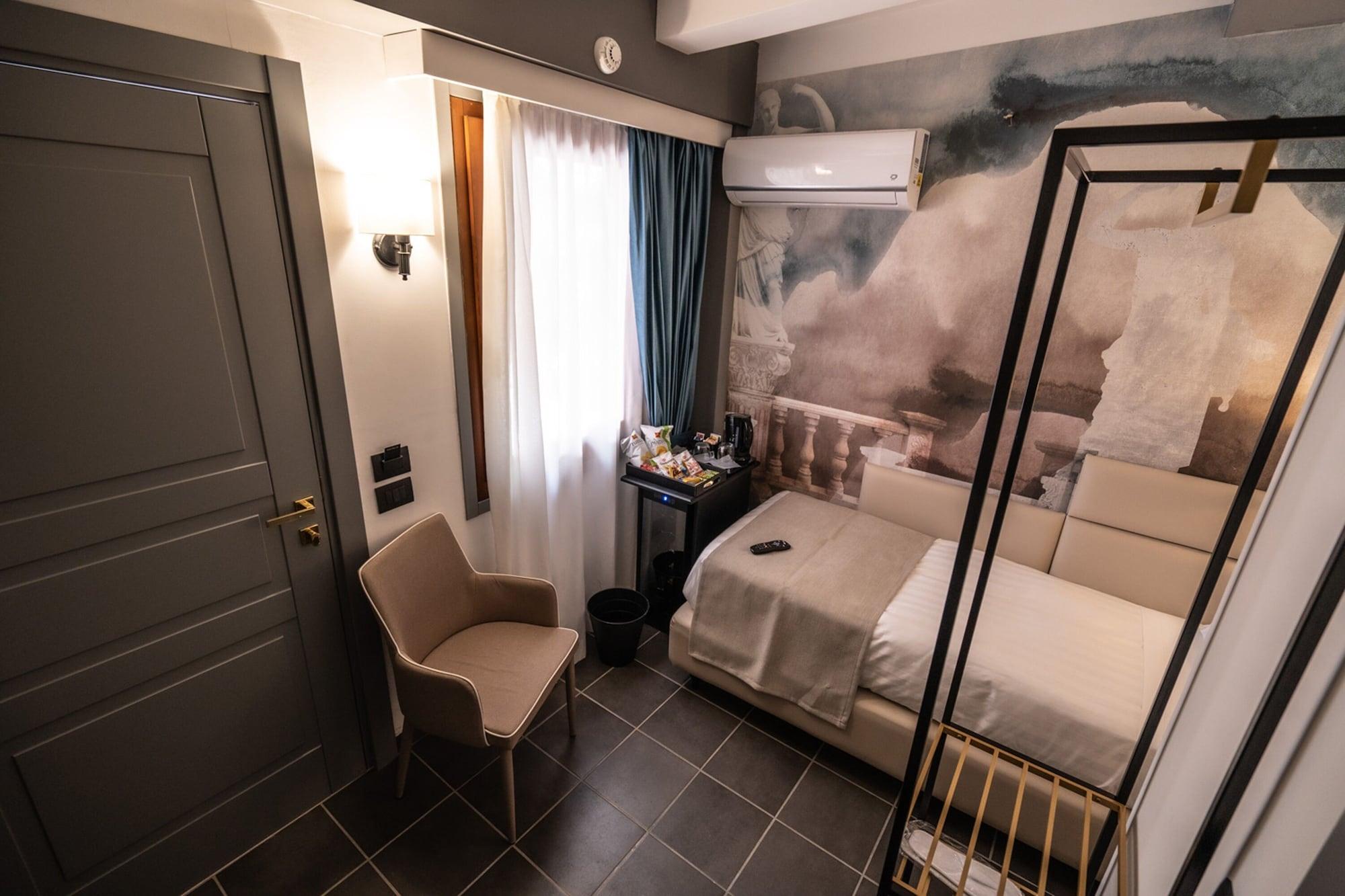 غرفة أساسية مفردة، Relais Manzoni 8/12