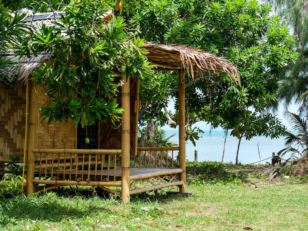 Samui Caravans 6/50