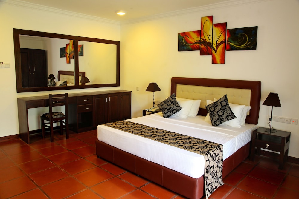 Oreeka Hotel 12/50