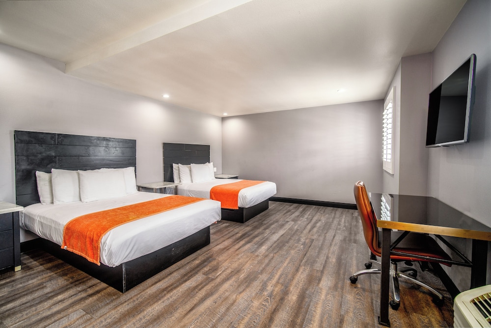 LYFE INN & SUITES by AGA - LAX Airport 28/60