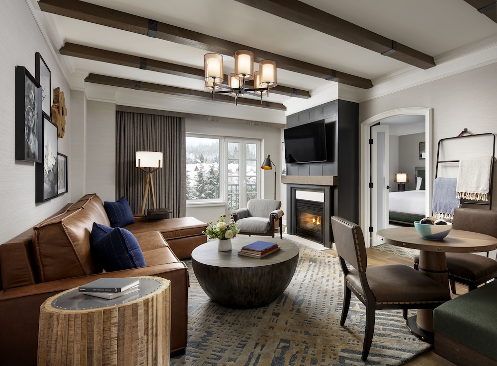Fairmont Chateau Whistler Gold Experience 23/48