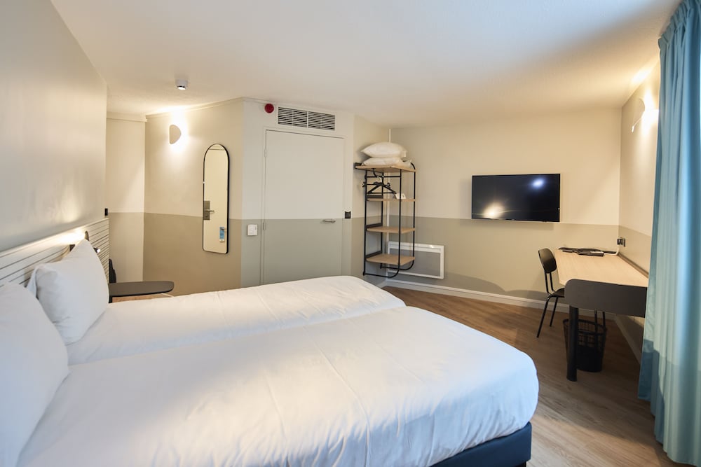 Ibis Styles Poissy 16/50