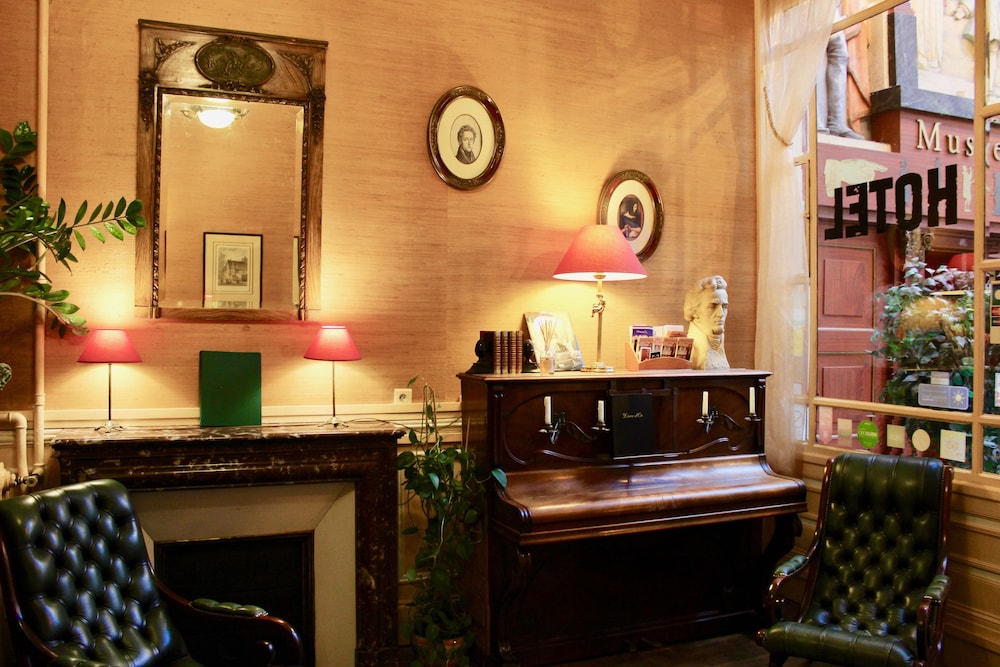Hôtel Chopin 3/65