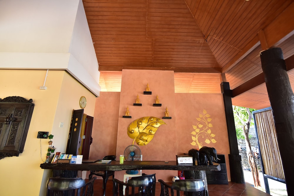 Koh Ngai Thanya Beach Resort 13/65
