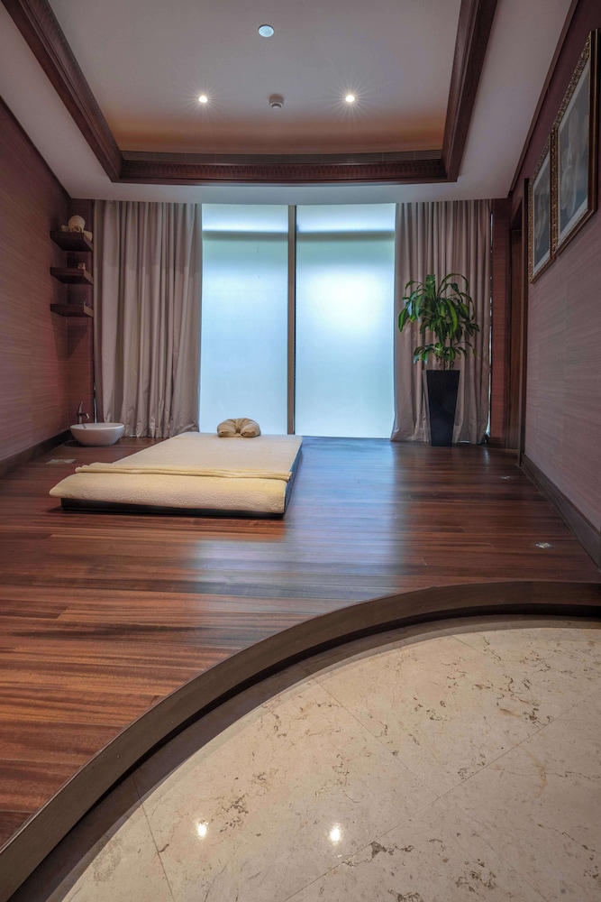 The Diplomat Radisson BLU Hotel, Residence and Spa 22/46