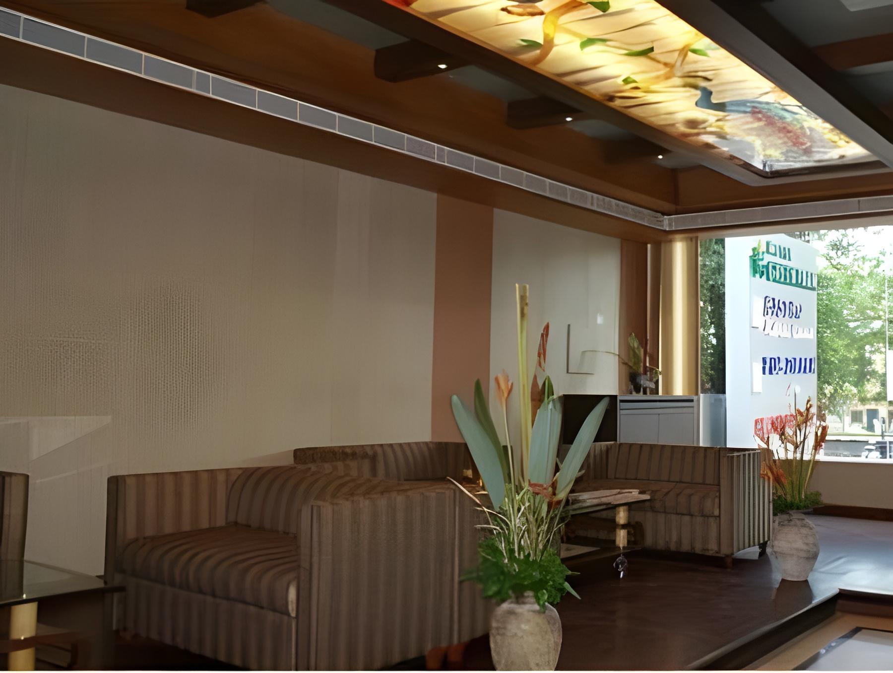 Hotel Green Palace 18/24