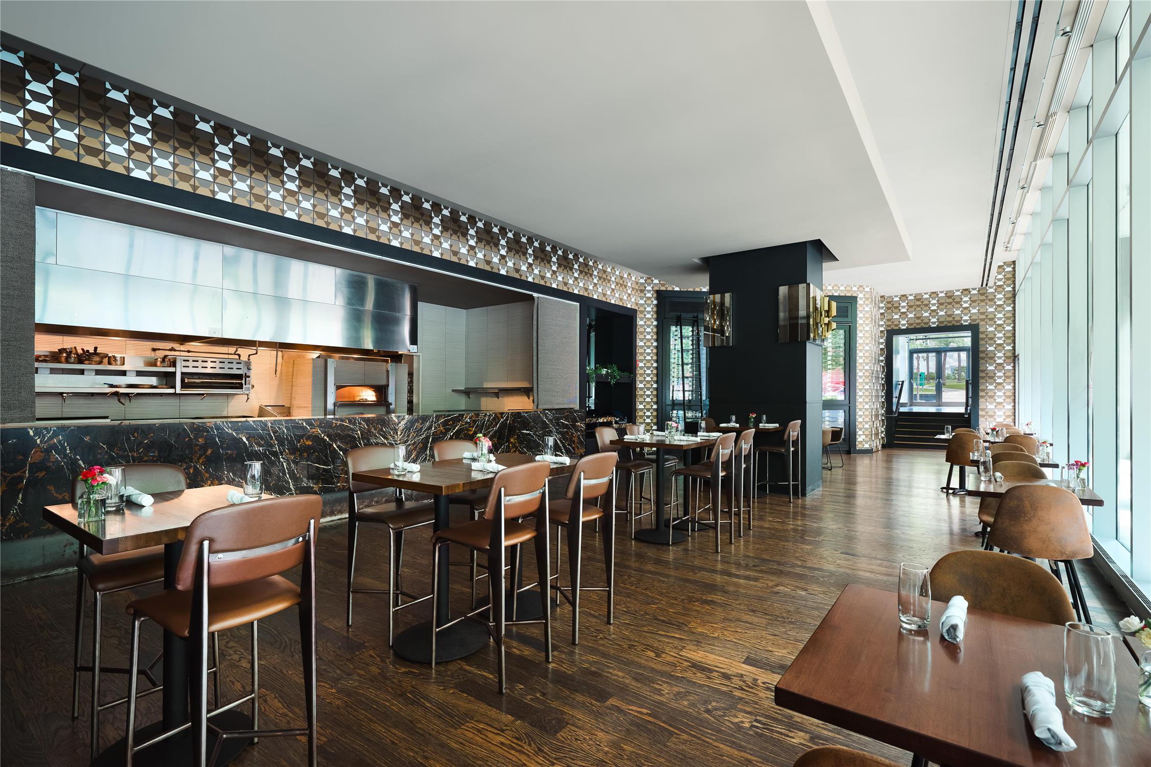 Hotel 505 River North 55/75