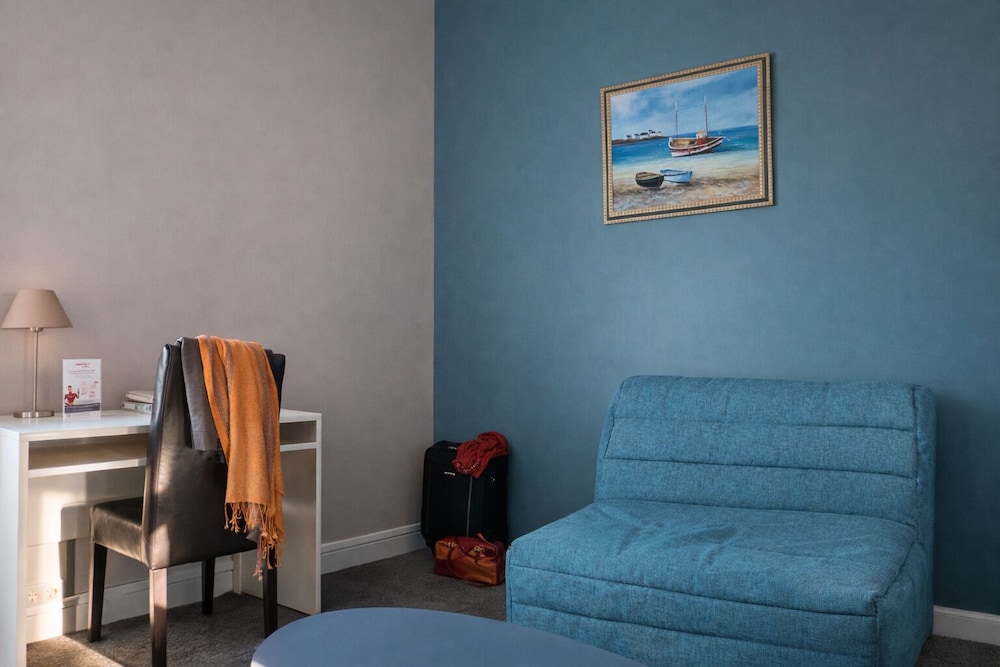 Logis Hotel Le Majestic 24/48