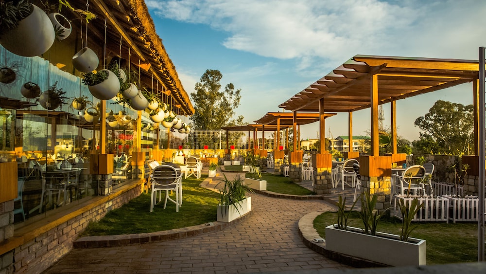 Hotel Boulevard، Dehradun 23/24