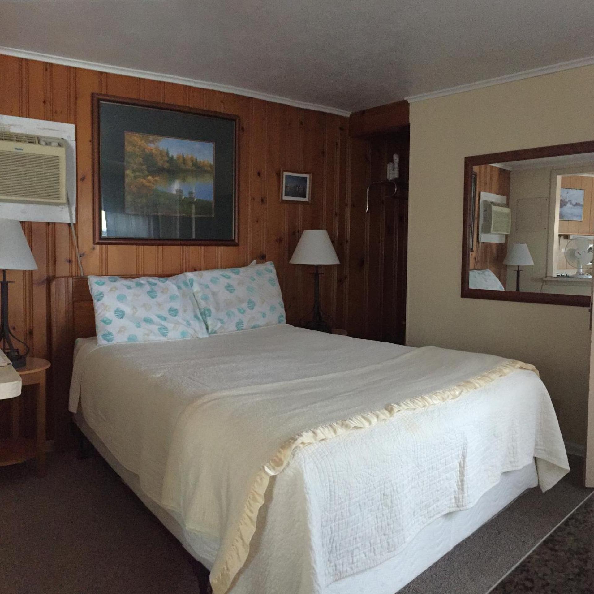 Hills Motel & Marina 17/50