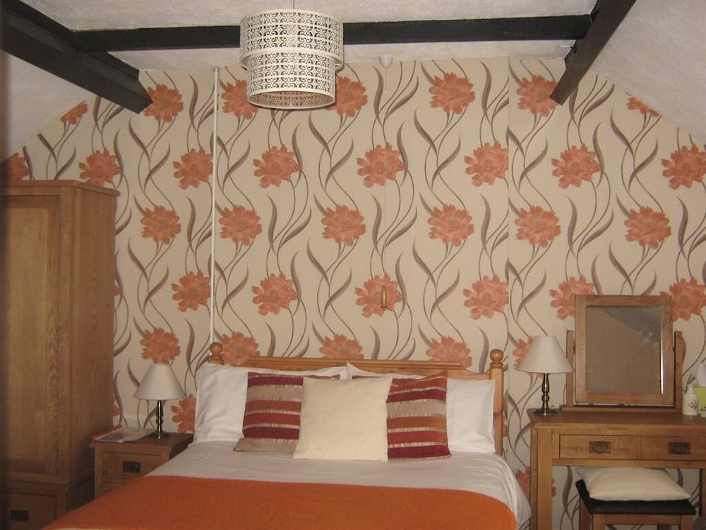 North End Farm Country Guest House 6/16
