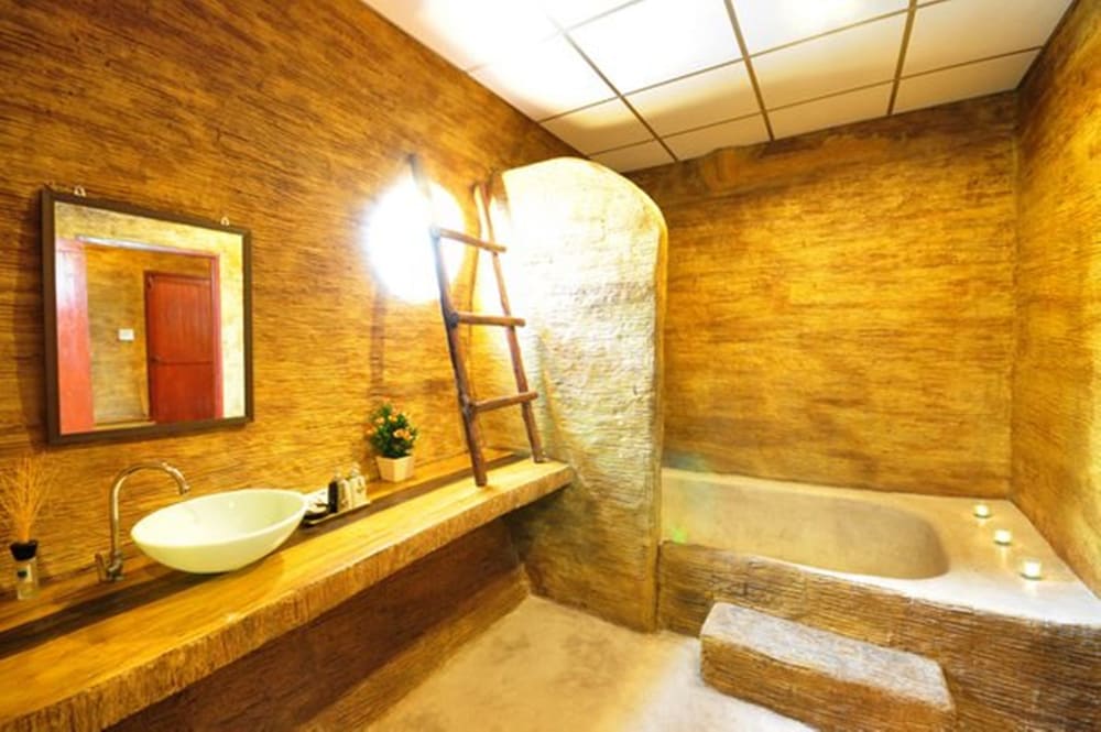 Theerama Cottage Resort 83/84