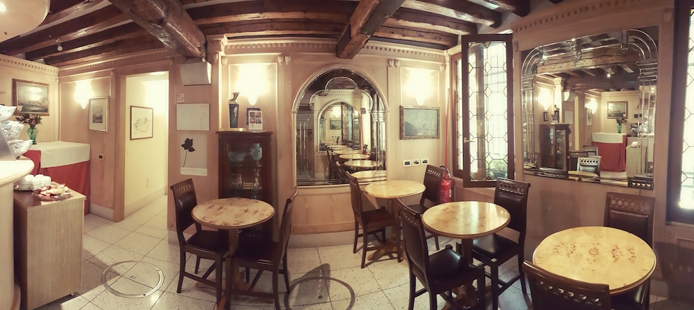 Antica Casa Coppo 50/54
