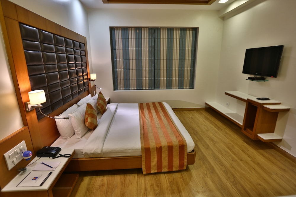 Comfort Inn Lucknow 10/22