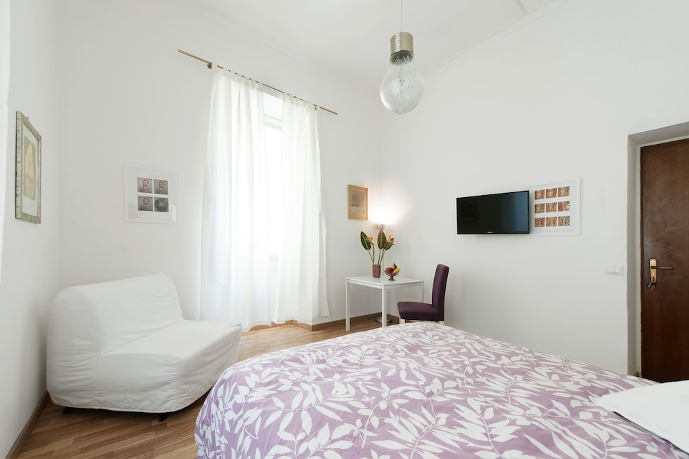 Rome Center Rooms 8/44