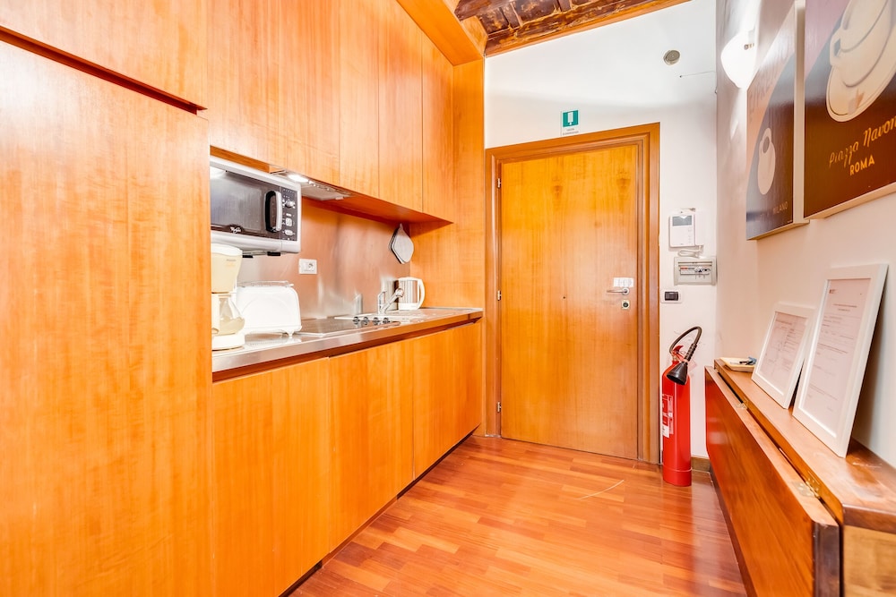 Historical Apartment near Spanish Steps 6/19