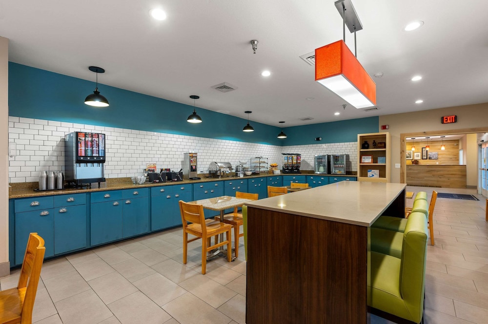 Country Inn & Suites by Radisson, Asheville - Outlet Mall 33/36
