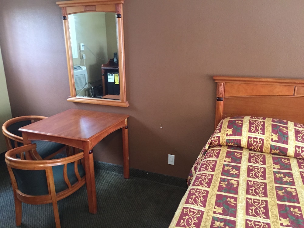 LYFE INN & SUITES by AGA - Beverly Hills 45/57