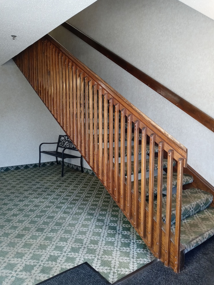 Quality Inn New Martinsville, WV 34/65