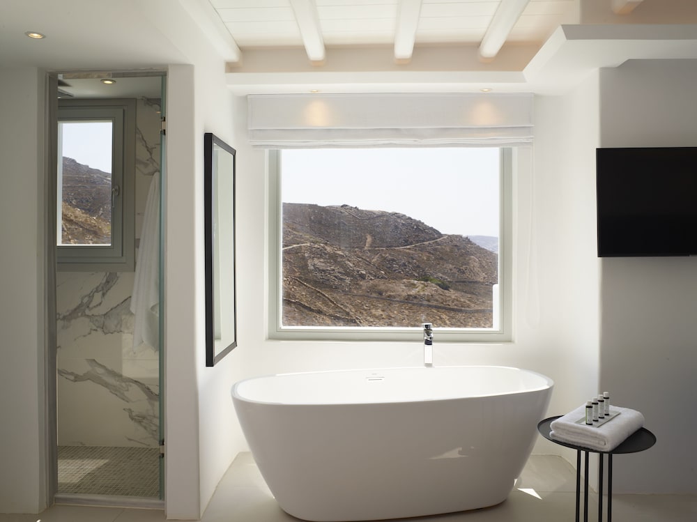 Epic Blue Suites & Villas 33/45