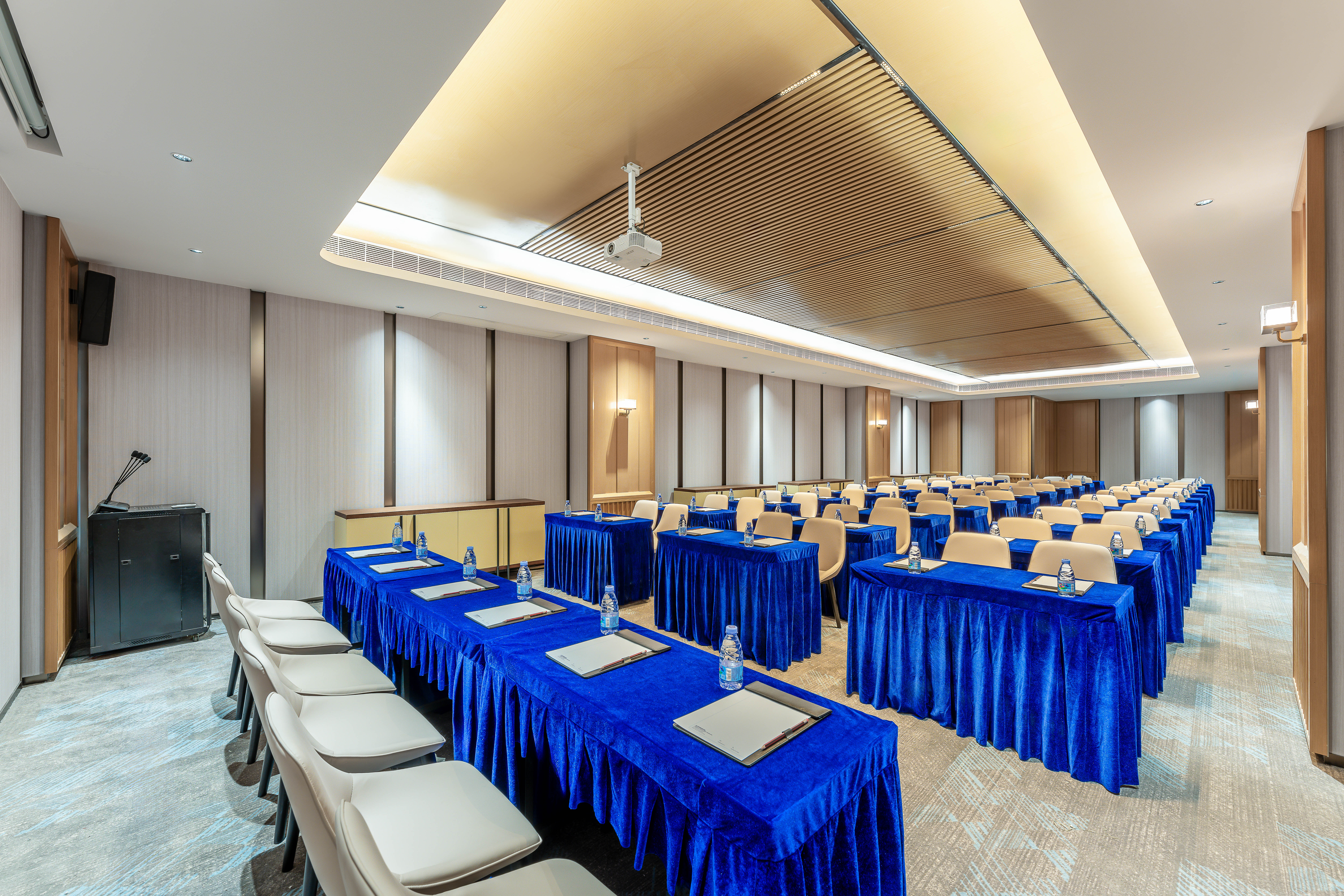 Holiday Inn Express Haikou Xiuying Port 25/32