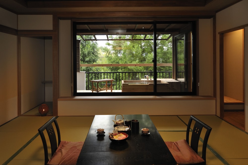 YUNOGO BISHUNKAKU 30/62